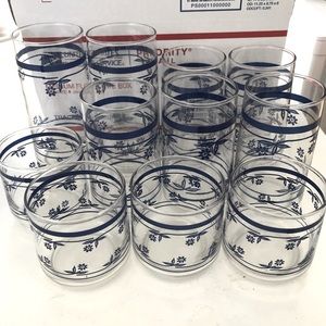 Vintage Blue Daisy Tumblers